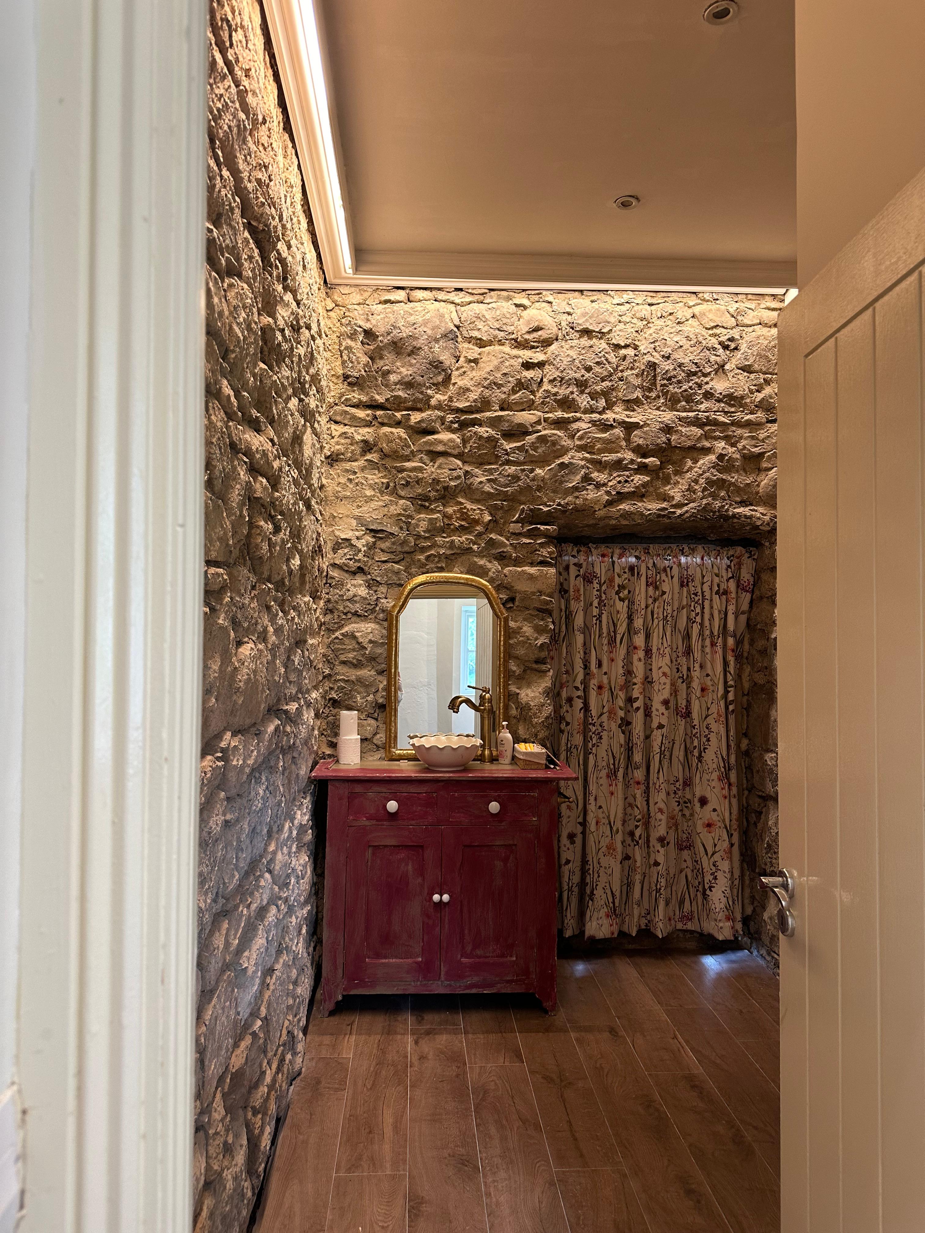 The Little Red Door Cottage, Loughnavalley Cottages, Bathroom, Self Catering Houses Ireland