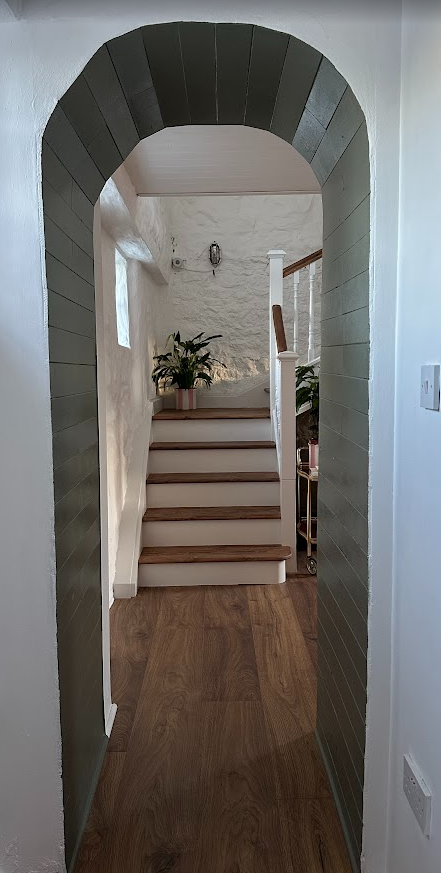 Loughnavalley Cottages, Daisys Cottage, Arch in Back hall going into Library