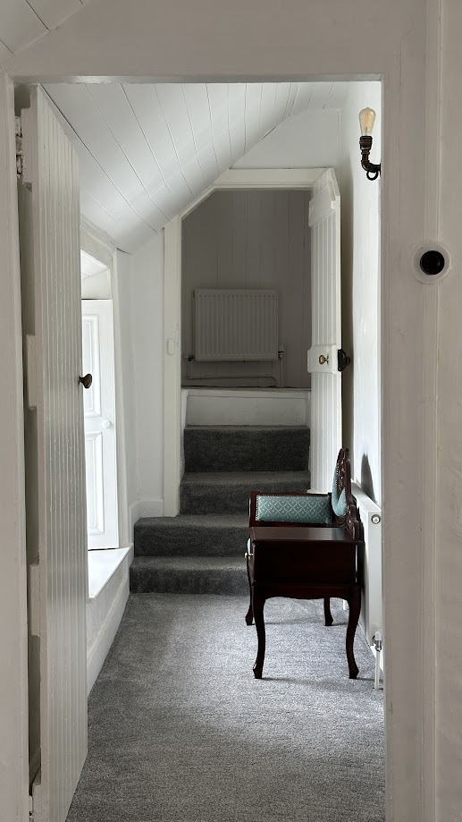 Loughnavalley Cottages, Daisys Cottage, Hall Upstairs